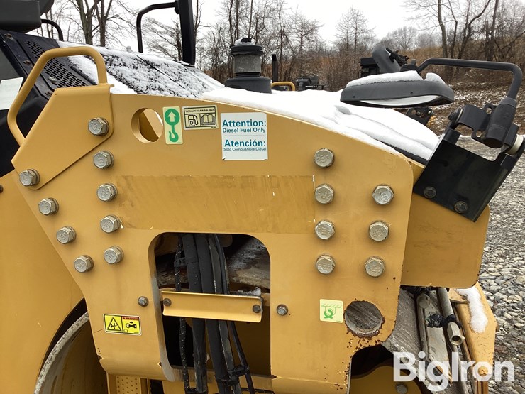 caterpillar-cb66b-image-19