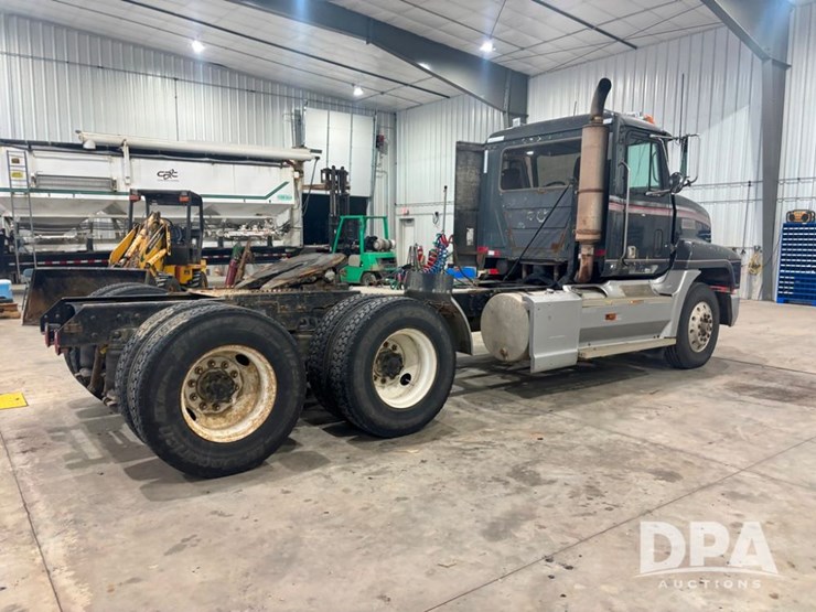 1993-mack-ch613-image-7