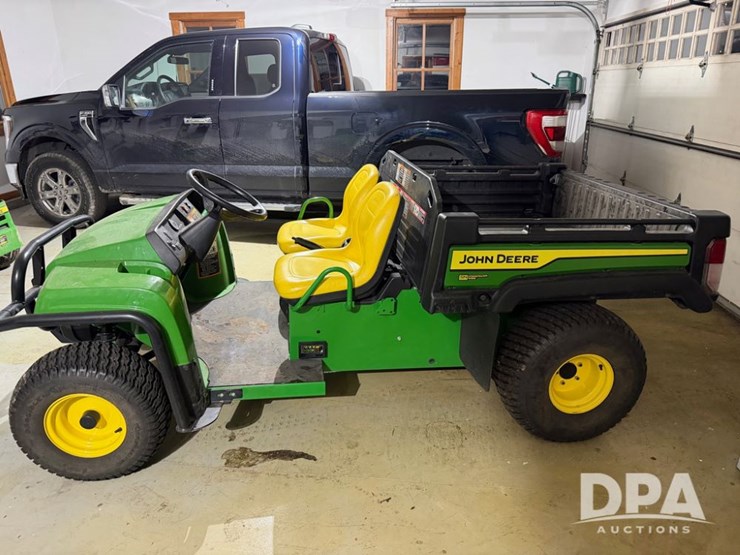 john-deere-gator-te-image-1
