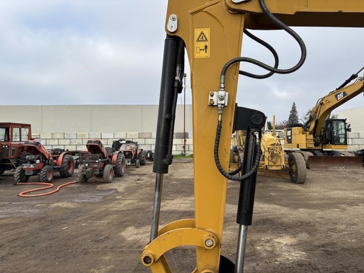 2023-caterpillar-305.5e2-image-19