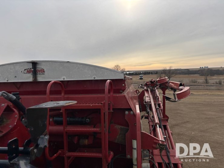 2018-case-ih-810-image-77