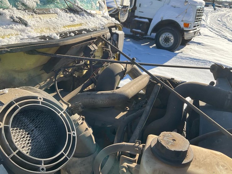 international-4900-image-66