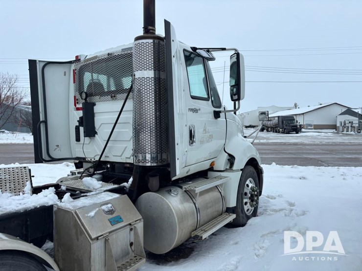 2012-international-prostar-image-11