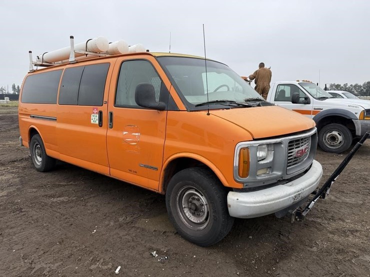 2000-gmc-3500-image-3