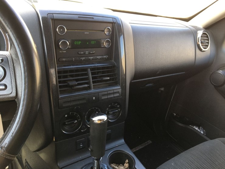 2009-ford-explorer-sport-trac-image-7