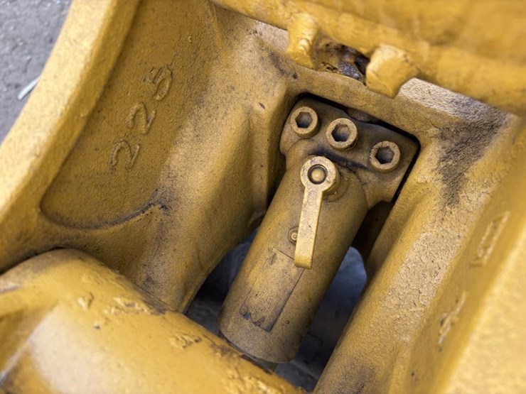 caterpillar-305.5e2-image-13