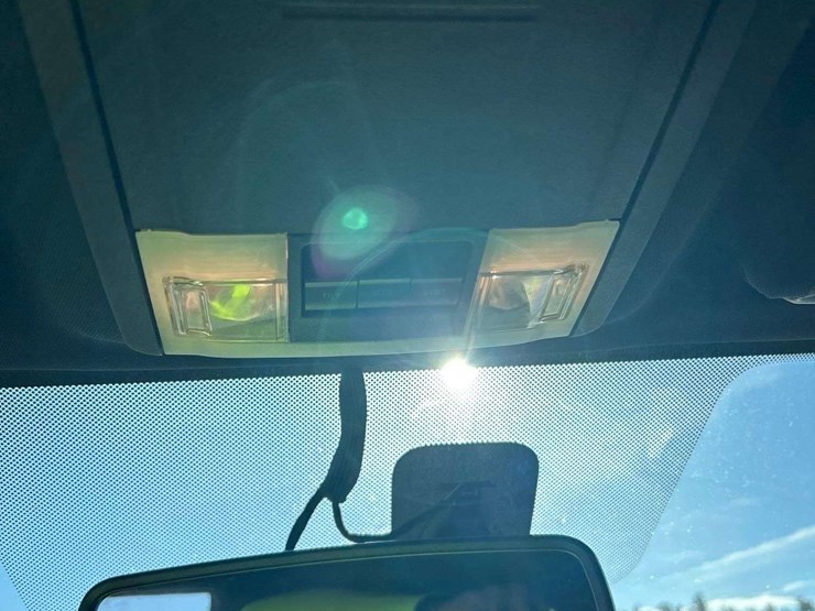 2016-lincoln-navigator-suv-image-18