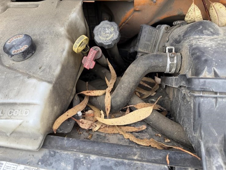 2000-gmc-3500-image-15