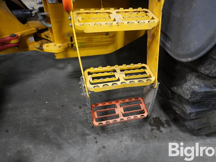 2022-volvo-l60h-image-13