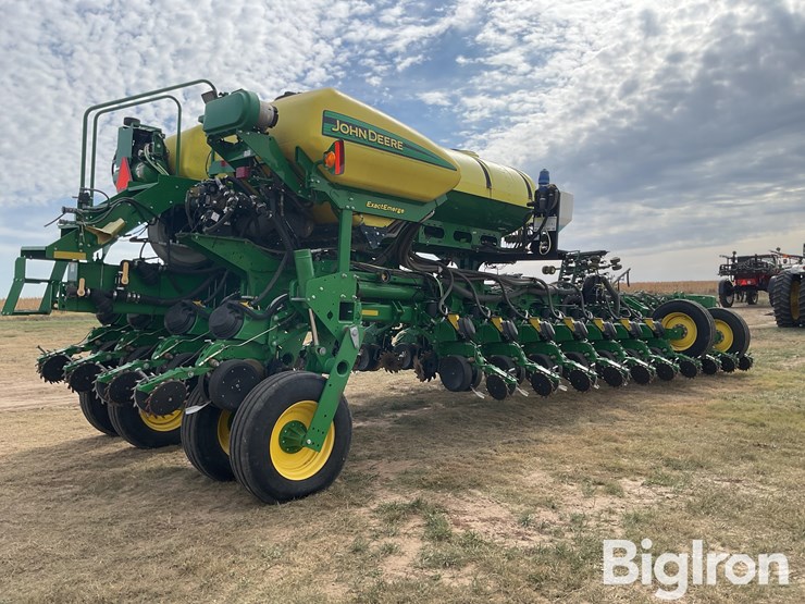 2019-john-deere-1775nt-image-5