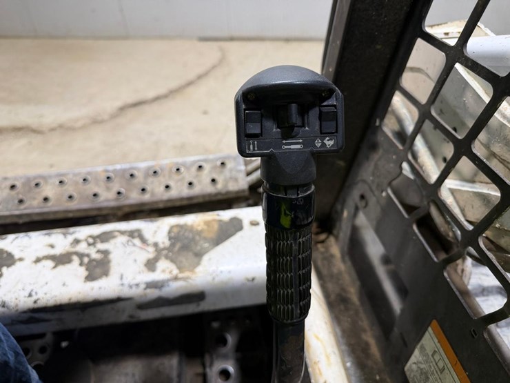 bobcat-s175-image-21