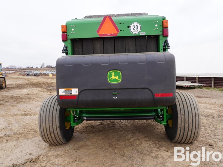 2024-john-deere-561m-image-6