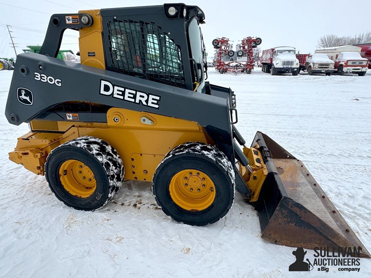 2018-deere-330g-image-4