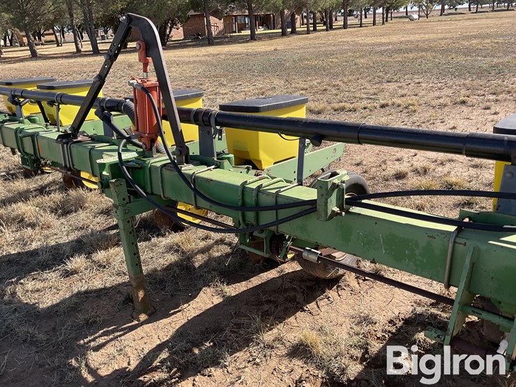 john-deere-7300-image-14