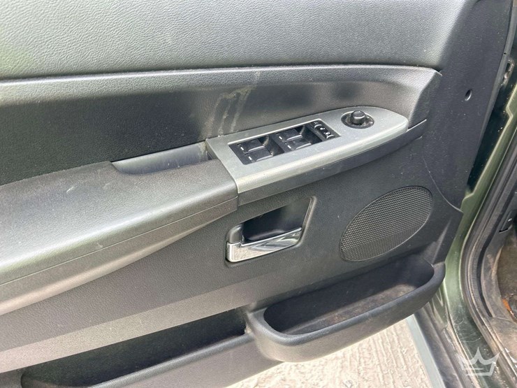 2009-jeep-grand-cherokee-4wd-suv-image-11