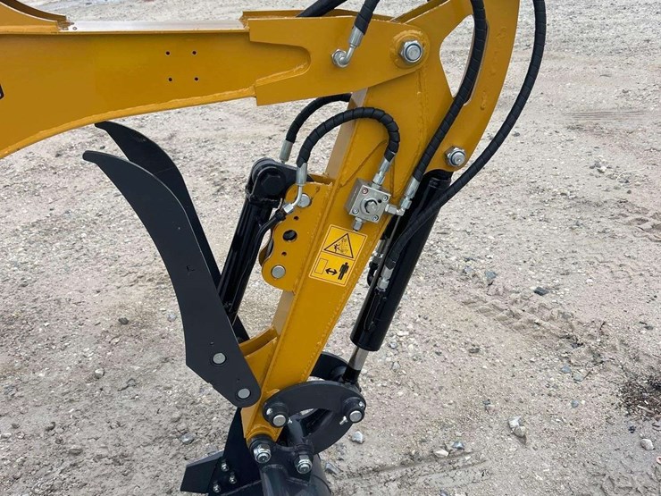 unused-2025-cfg-industrial-xz20r-mini-excavator-image-11