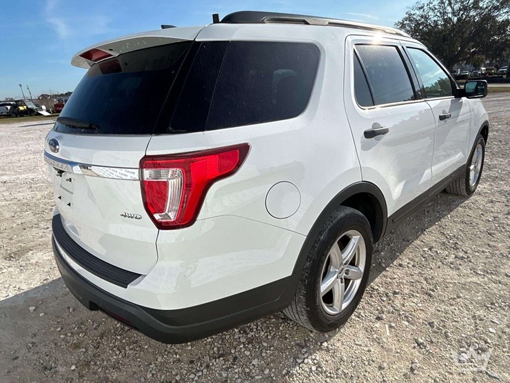 2018-ford-explore-awd-suv-image-3