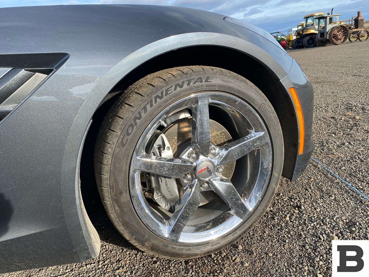 2014-chevrolet-corvette-stingray-coupe-image-9