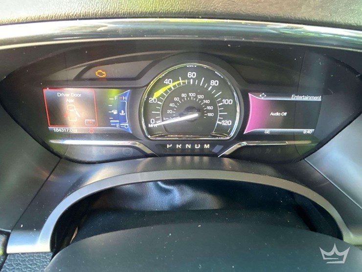 2016-lincoln-navigator-suv-image-15