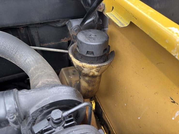 1995-new-holland-lx865-image-42