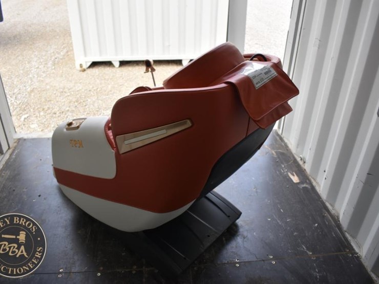 tpm-tpm-tp-z69full-body-massage-chair,-orange-&-white,-usb-port-image-3