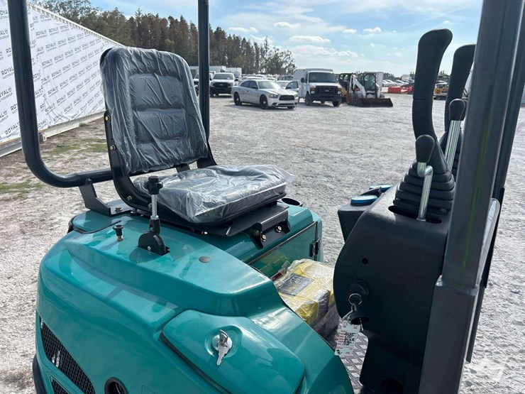 unused-2025-cfg-industrial-qk16r-mini-excavator-image-9