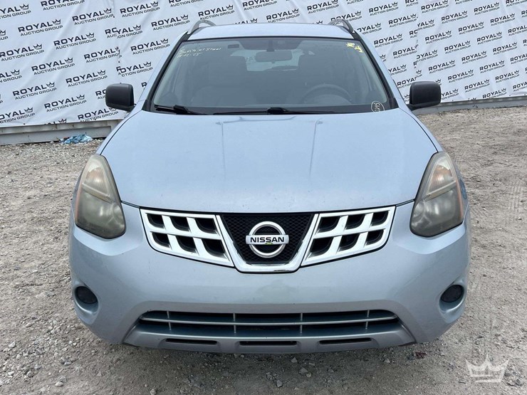 2014-nissan-rgue-suv-image-29