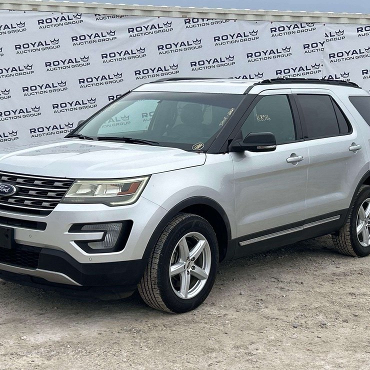 2016 Ford Explorer 4WD XLT SUV