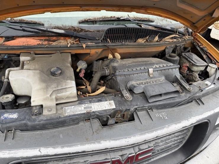 2000-gmc-3500-image-13