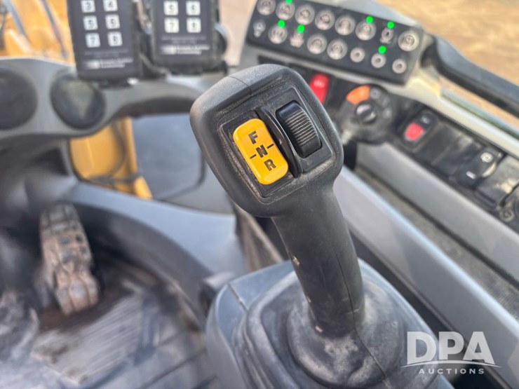 caterpillar-926m-image-77