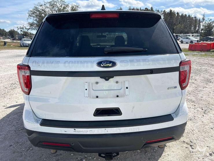 2018-ford-explorer-awd-suv-image-26