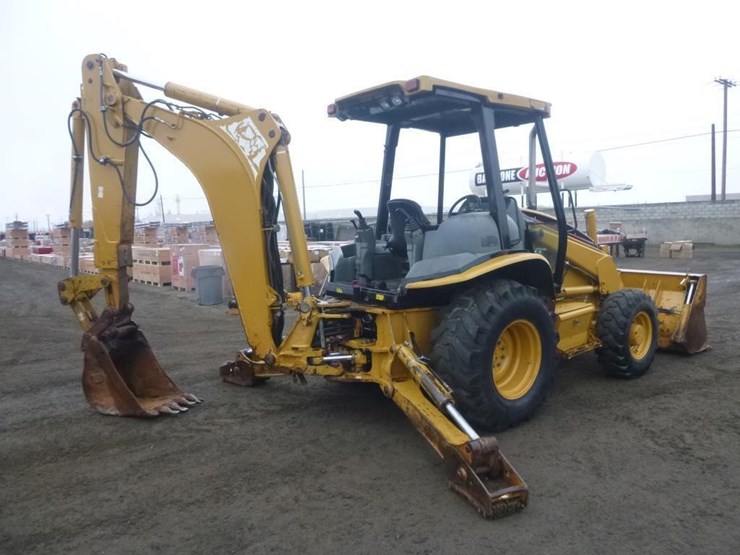2005-caterpillar-420d-image-3