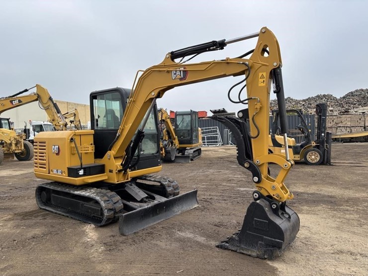 caterpillar-305.5e2-image-2