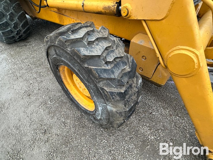 deere-710b-image-16
