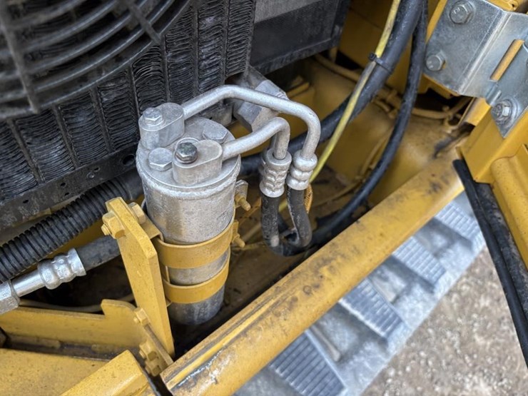 2023-caterpillar-305.5e2-image-49