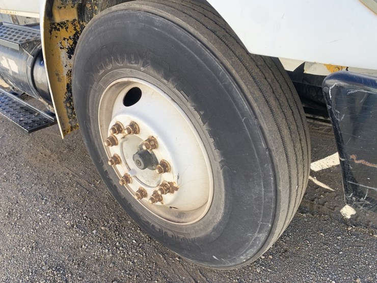 international-4300-image-11