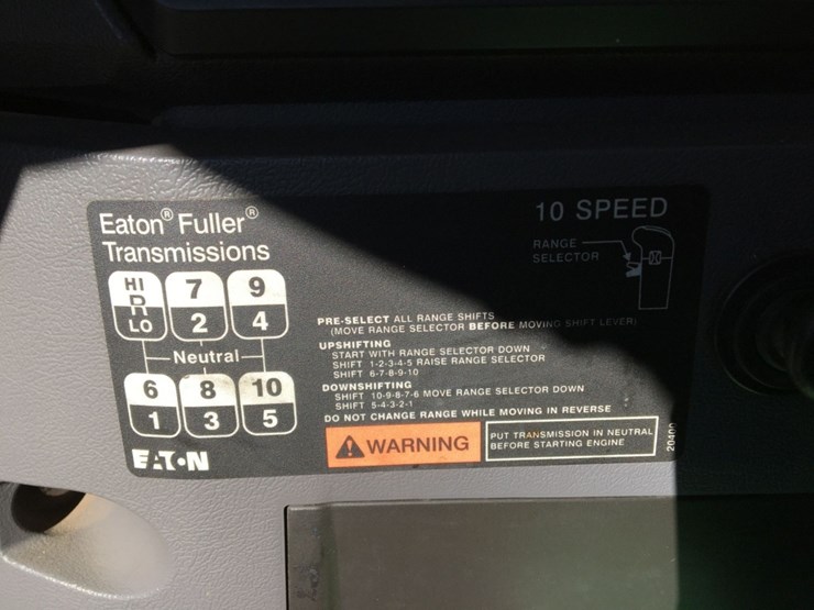 2014-mack-cxu613-truck-tractor,-image-9