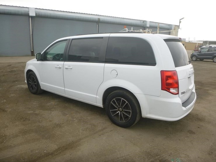 dodge-grand-caravan-image-4