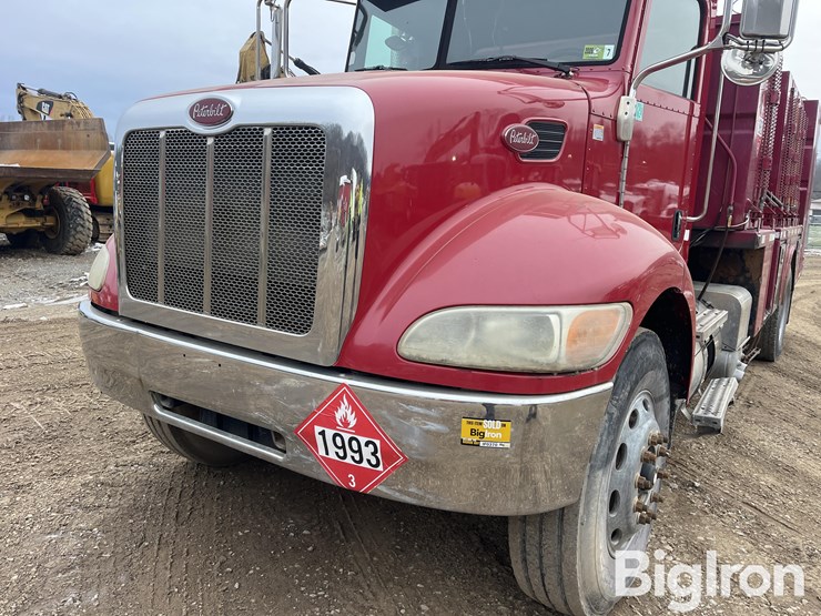 2012-peterbilt-pb337-s/a-lube-&-fuel-truck-image-11