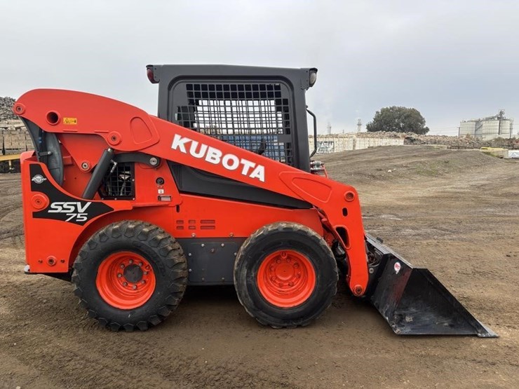 kubota-ssv75-image-7