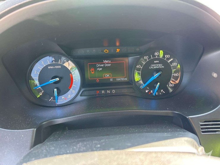 2016-ford-explorer-awd-suv-image-14