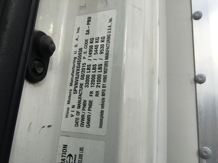 2016-hino-338-image-15