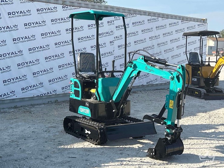 unused-2025-cfg-industrial-qh12r-mini-excavator-image-2