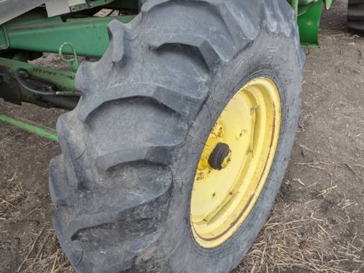 john-deere-8820-image-7