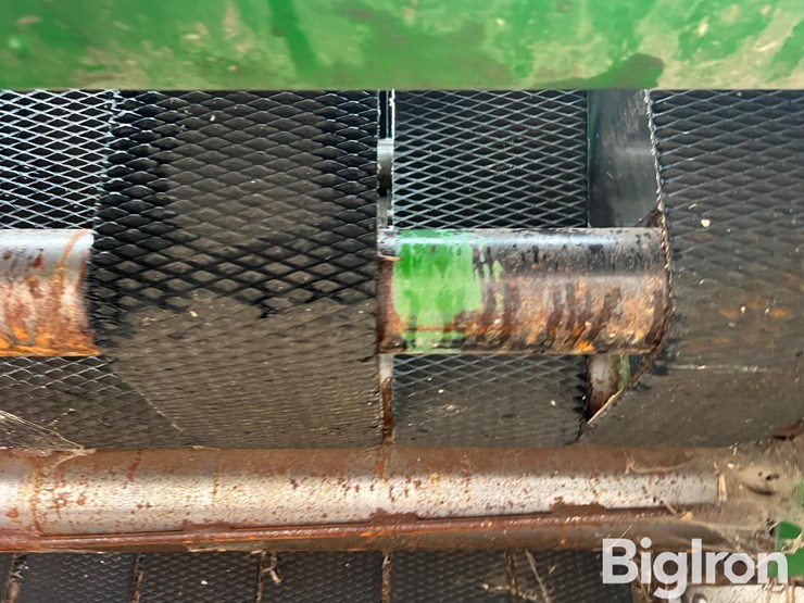 john-deere-560m-image-13