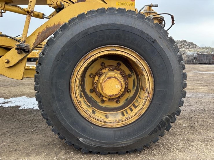 2006-caterpillar-143h-image-25