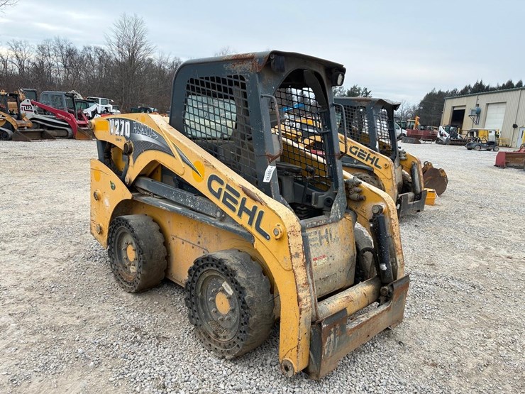gehl-v270-image-1