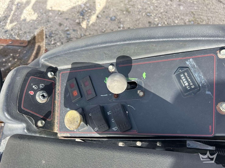 zero-turn-mower-image-12