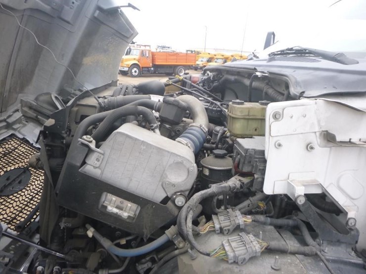 2016-ford-f650-xlt-image-22