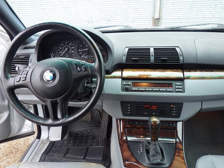 bmw-x5-image-9